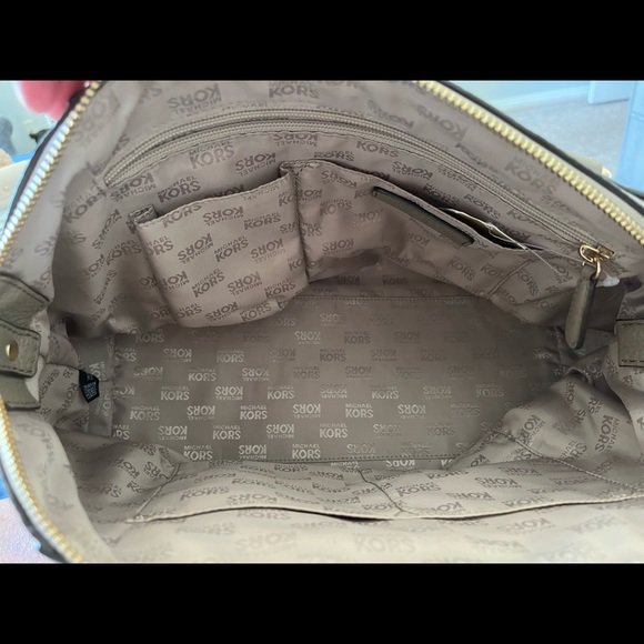 Michael Kors Gilmore satchel - Picture 6 of 6